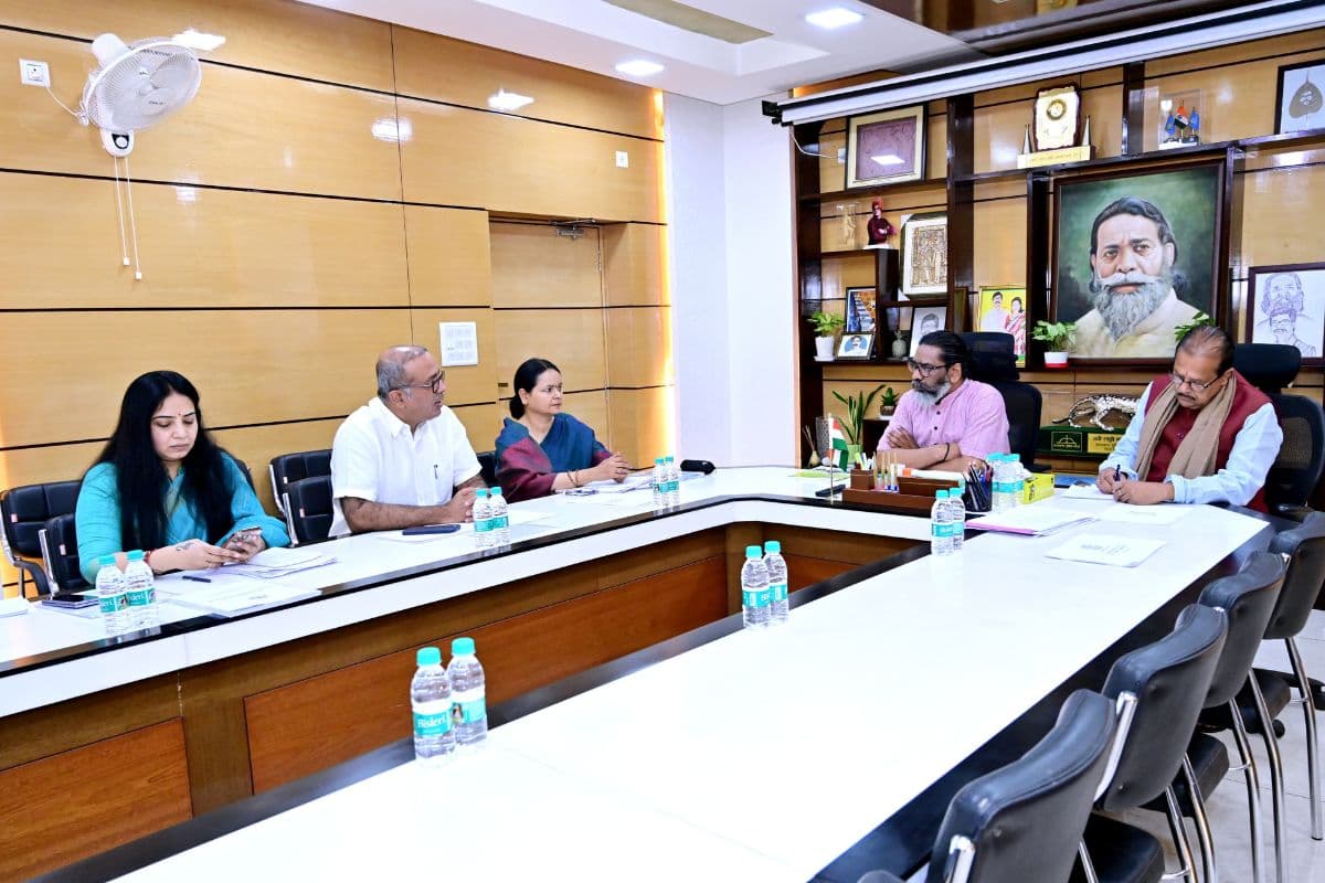 16वें वित्त आयोग की टीम के समक्ष रखें झारखंड के विकास का रोडमैप, सीएम हेमंत सोरेन का अफसरों को निर्देश