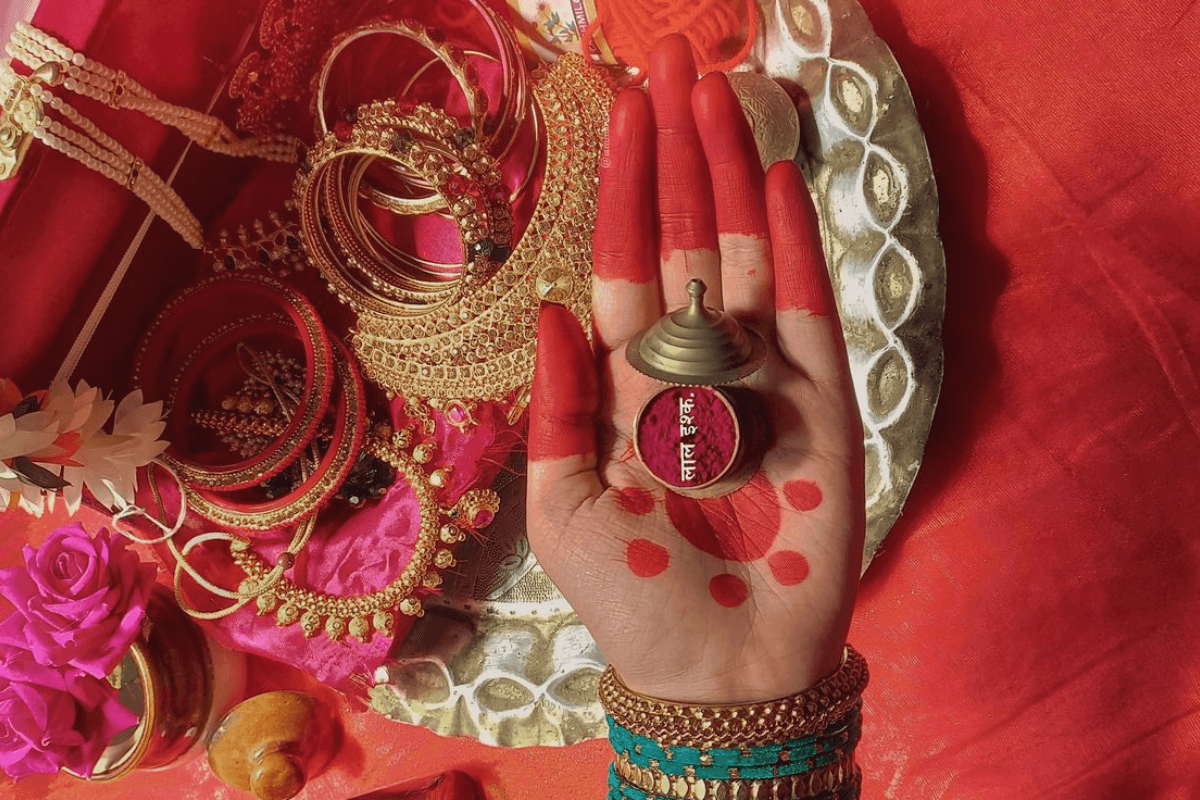 Personal Things not to Share: भूलकर भी किसी को न दें अपनी ये चीजें वरना जीवन में आ सकती है मुश्किलें