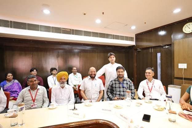 Gramin Dak Sevak: ग्रामीण भारत में डाक नेटवर्क की रीढ़ हैं डाक सेवक