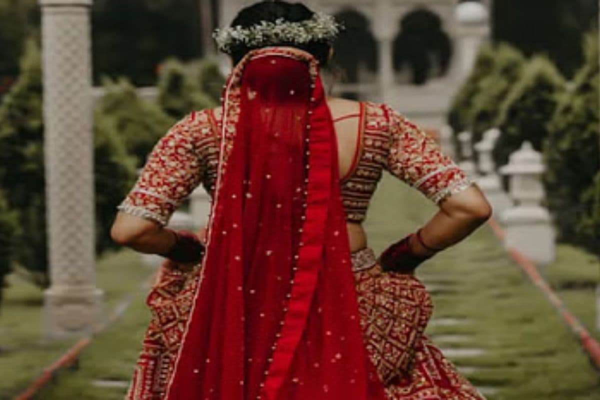 Bihar News: पिता ने लाखों रुपये कर्ज लेकर की बेटी की शादी, विदाई के दिन प्रेमी संग हुई फरार