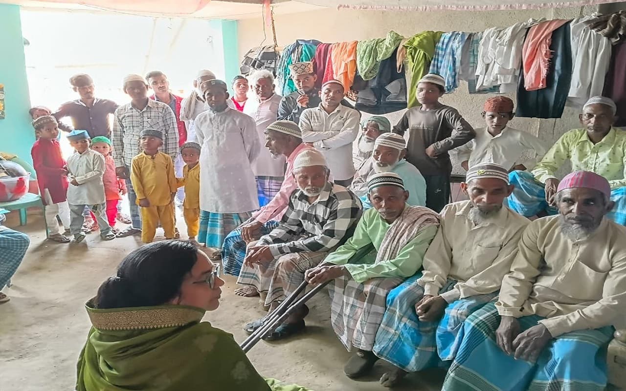 बिहार चुनाव के लिए बांका के अमरपुर का नब्ज टटोल रही जनसुराज पार्टी, लोगों से ये अपील कर रहे नेता...