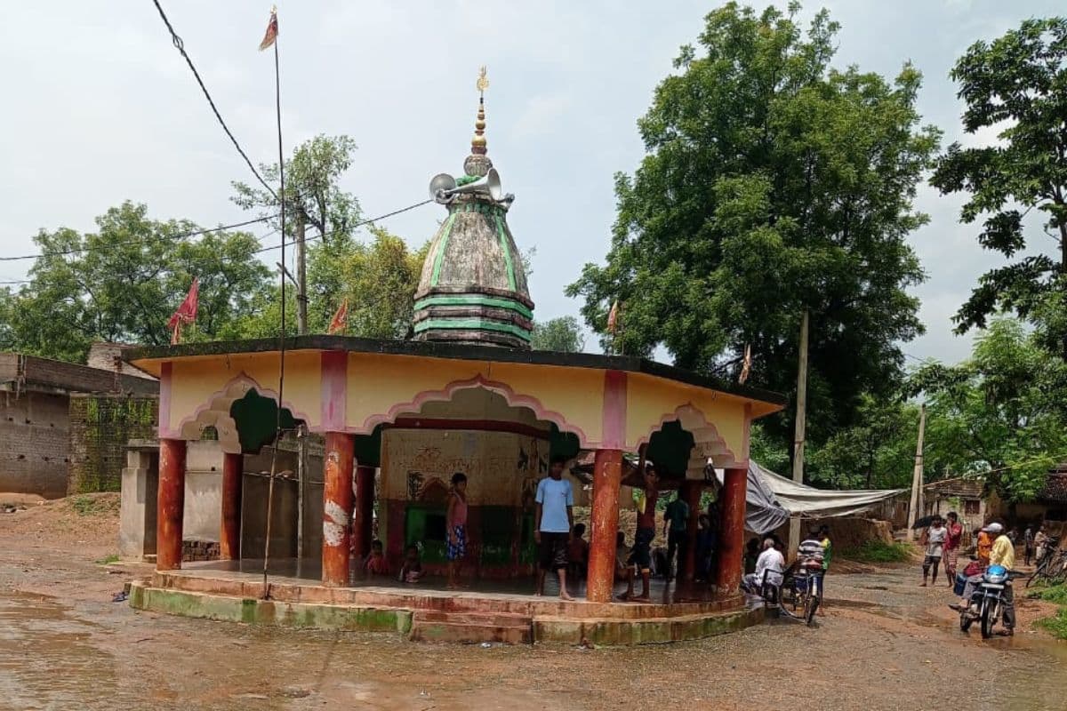 Jharkhand Village Story: झारखंड में यहां है पुलिसवालों का गांव, शिबू सोरेन के एक फैसले ने बदल दी थी किस्मत