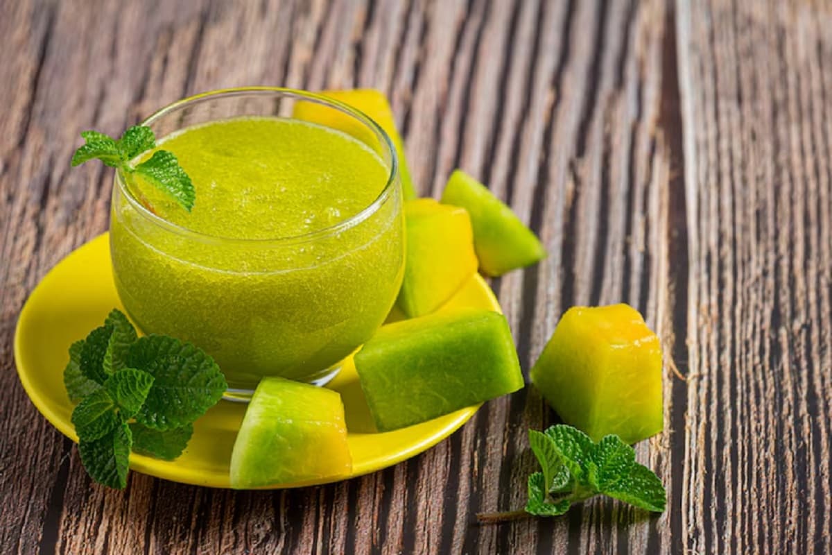Aam Panna Recipe: घर पर बनाएं टेस्टी आम पन्ना, गर्मी में लू और डीहाइड्रेशन से मिलेगा बचाव