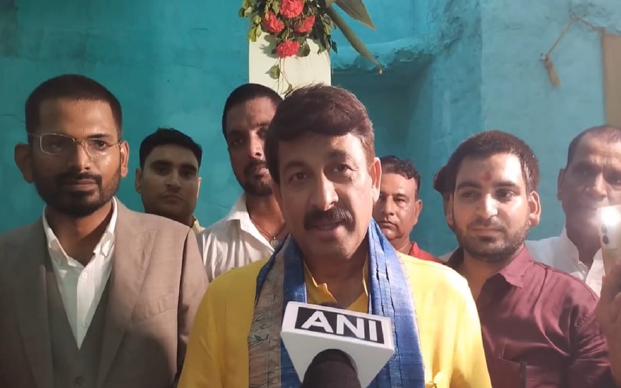 बिहार आए मनोज तिवारी की पाकिस्तान को दो टूक, कहा- पाताल में छिपे आतंकियों को भी नहीं छोड़ेंगे