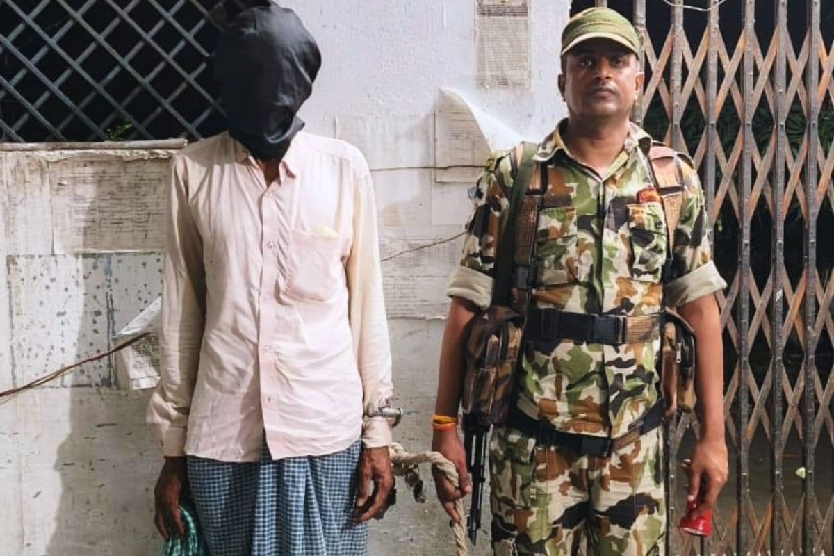 nawada naxali news| Hardcore Naxalite Lal Babu arrested, accused of bombing the railway station in 2016