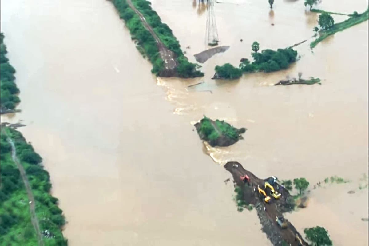 नाइजीरिया में भीषण बाढ़ का कहर, 111 से ज्यादा लोगों की मौत! घरों में घुसा पानी