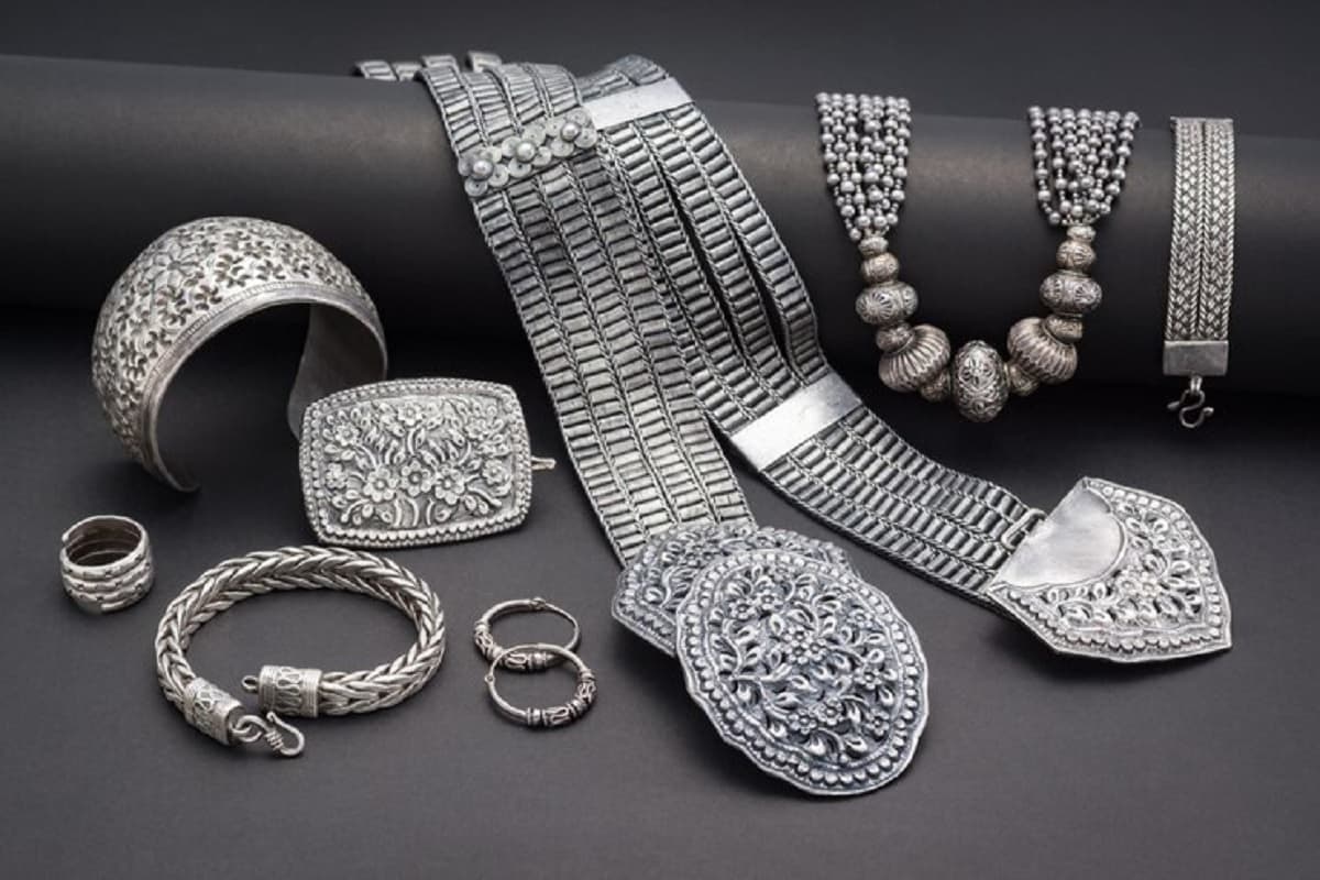 Jewellery Buying Tips: ऑक्सीडाइड ज्वेलरी खरीदते समय इन बातों का रखें खास ध्यान, वरना हो सकता है नुकसान