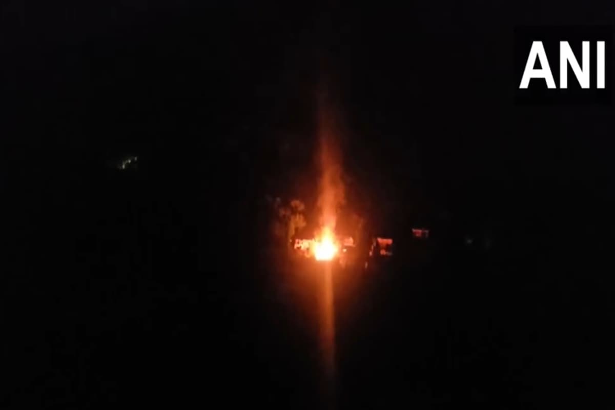 India Pakistan Conflict: नागरिक इलाकों को निशाना बना रहा पाकिस्तान, होटल के बाहर बरसा दिया गोला