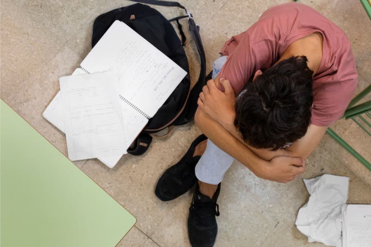 Parenting Tips: रिजल्ट में फेल हो गया है बच्चा, तो इस तरीके से बढ़ाएं उसका आत्मविश्वास