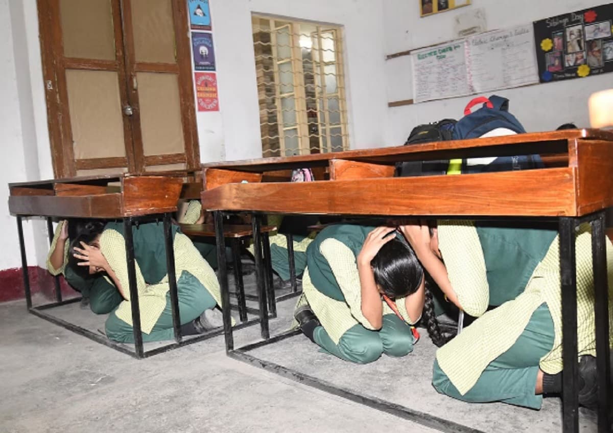 Bihar Mock Drill: बिहार में फिर होगा ब्लैक आउट, मुख्य सचिव बोले- पहले होगी मॉक ड्रिल की समीक्षा