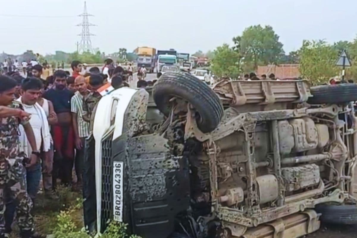 Bihar Accident: गया-पटना एनएच 22 पर भीषण सड़क हादसा, बोलेरो खंभे से टकराई, दो की मौत