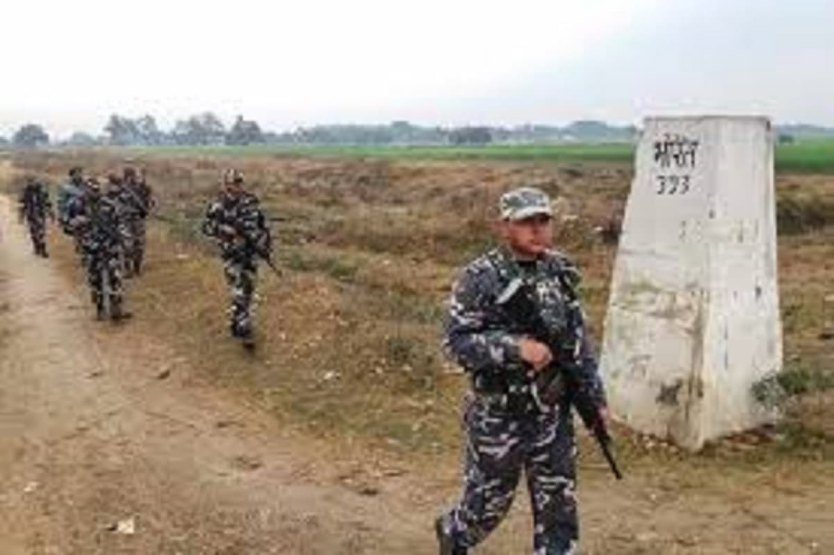 Operation Sindoor: भारत-नेपाल बॉर्डर पर एसएसबी के जवान 24 घंटे तैनात, किसी तीसरे देश के नागरिक के आने पर रोक