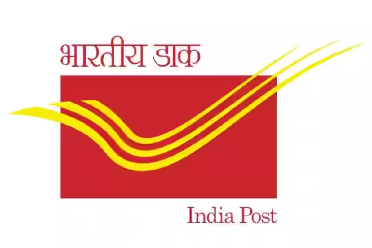 टाटानगर पोस्ट ऑफिस में खुलेआम शराब पीने के मामले में 3 सस्पेंड, एक को ड्यूटी से हटाया