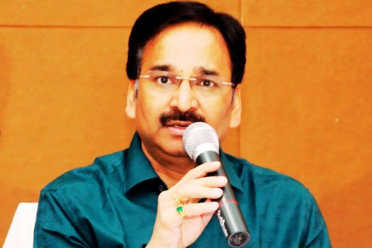 सीएम के प्रधान सचिव और झारखंड के मुख्य चुनाव पदाधिकारी रह चुके हैं शराब घोटाला में गिरफ्तार विनय कुमार चौबे