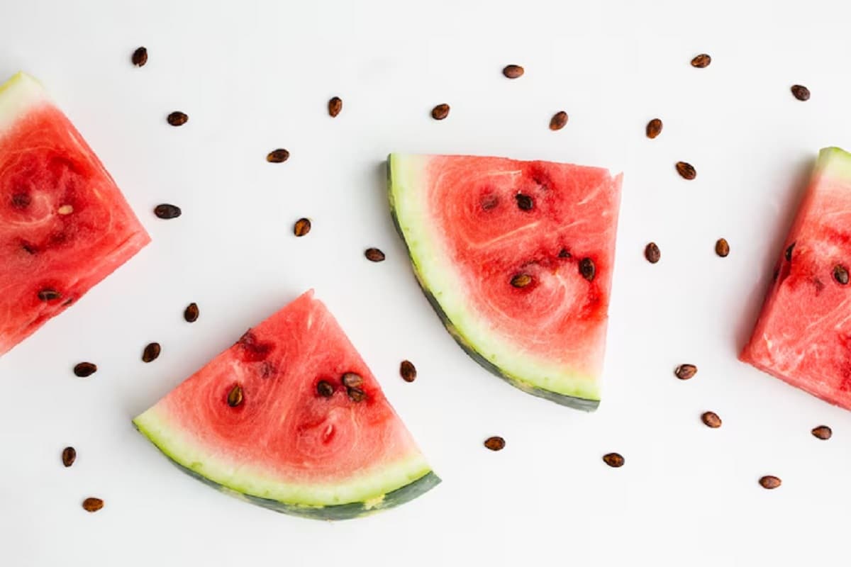 Watermelon Seeds Benefits: गर्मियों का सुपरफूड है तरबूज के बीज, सेहत के लिए हैं कई गुना फायदेमंद!