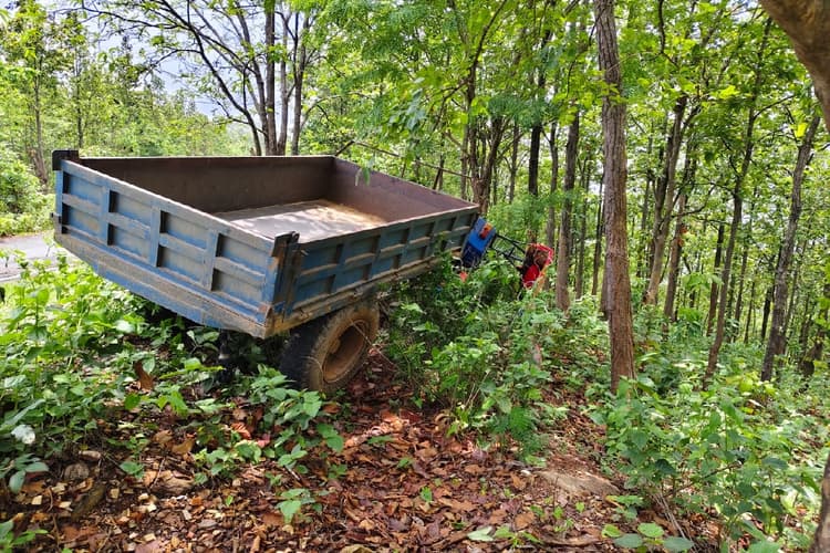 Accident in Kharsawan: खरसावां में ट्रैक्टर की टक्कर से 2 चचेरे भाइयों की मौत, ऐसे हुई दुर्घटना