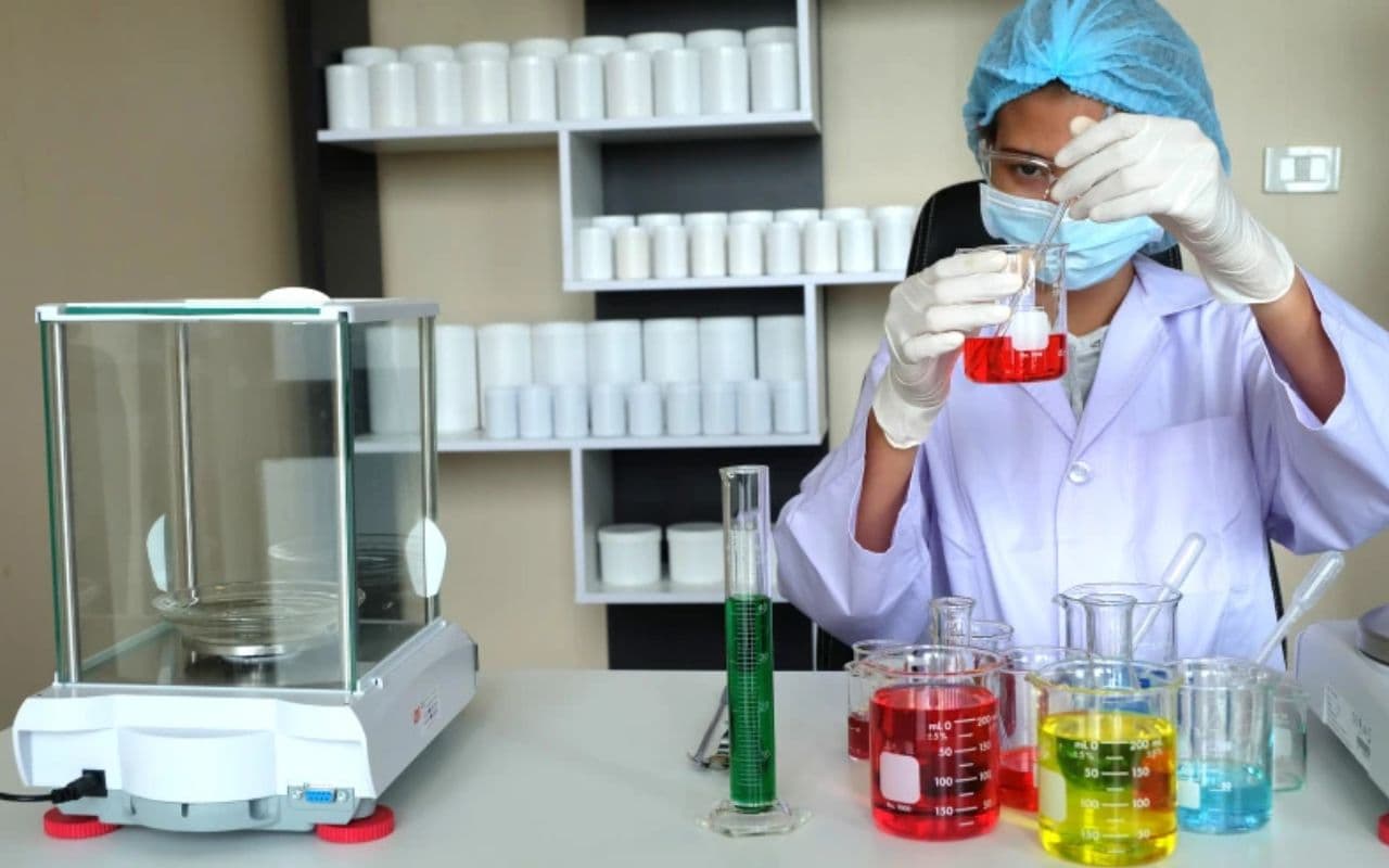 Bihar News: लैब टेक्नीशियन जल्द ही कहलाएंगे लैब टेक्नोलॉजिस्ट, मंगल पांडेय ने दी जानकारी