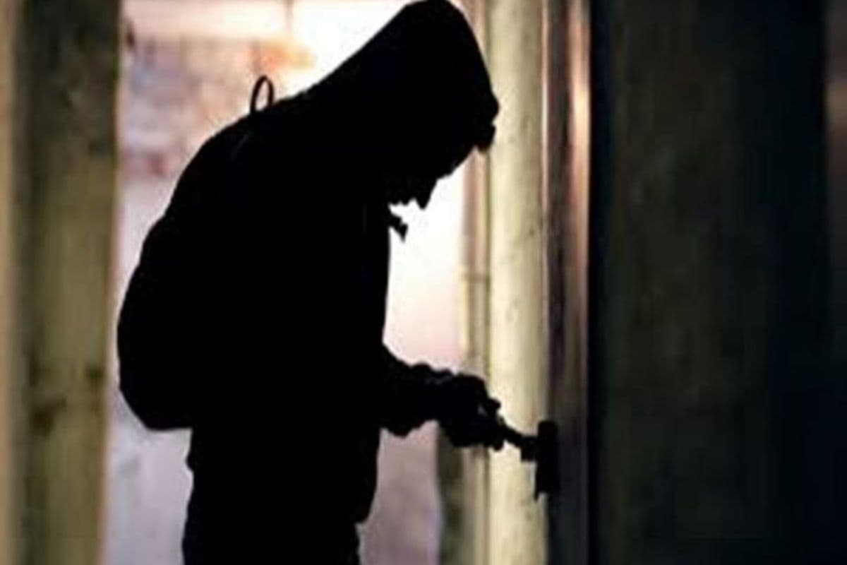 Bihar Crime: फतुहा में घर का ताला तोड़कर 4 लाख की चोरी, अस्पताल गए  थे परिवार के सदस्य