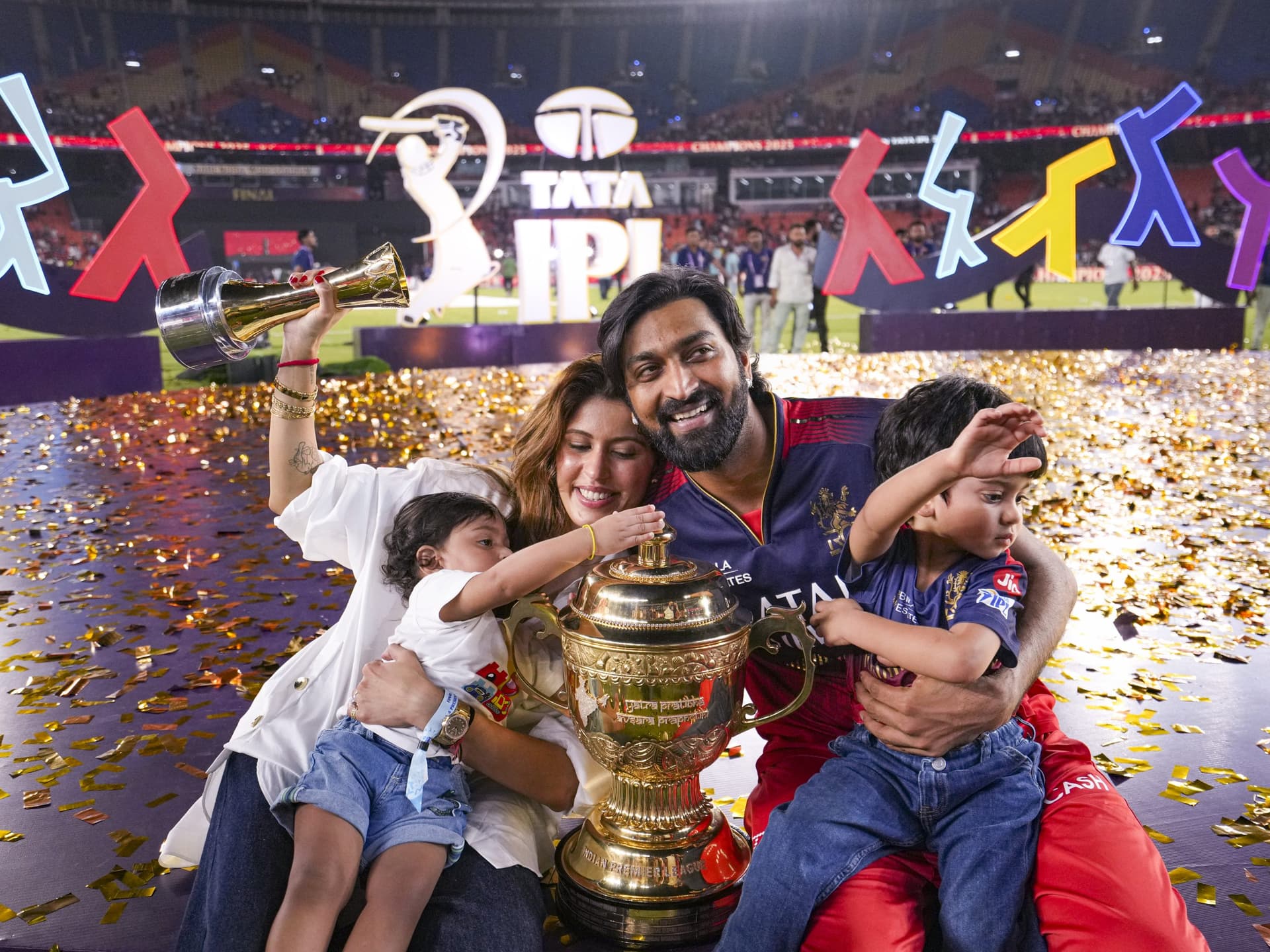 IPL 2025 Final: RCB vs PBKS Krunal Pandya with Family. IPL 2025 Final: RCB vs PBKS Krunal Pandya with Family.