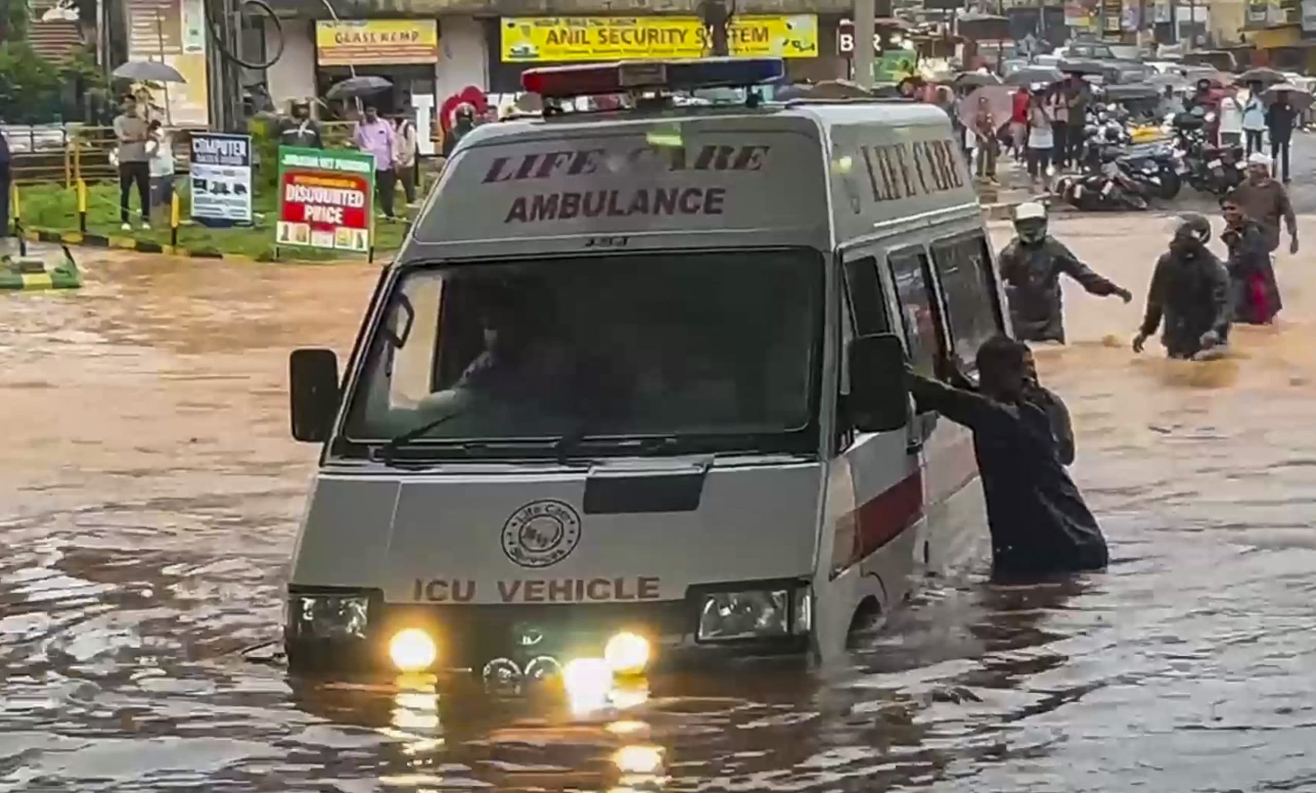 Heavy Rain Alert: पूरी रफ्तार में है मानसून, 2 से 3 दिनों में इन राज्यों में देगा दस्तक, भारी बारिश की चेतावनी