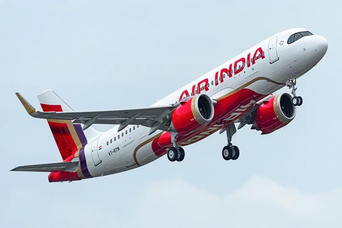 क्यूट सी गर्लफ्रेंड के साथ मनीला के टूर पर जाना हुआ आसान, Air India की नॉन-स्टॉप फ्लाइट