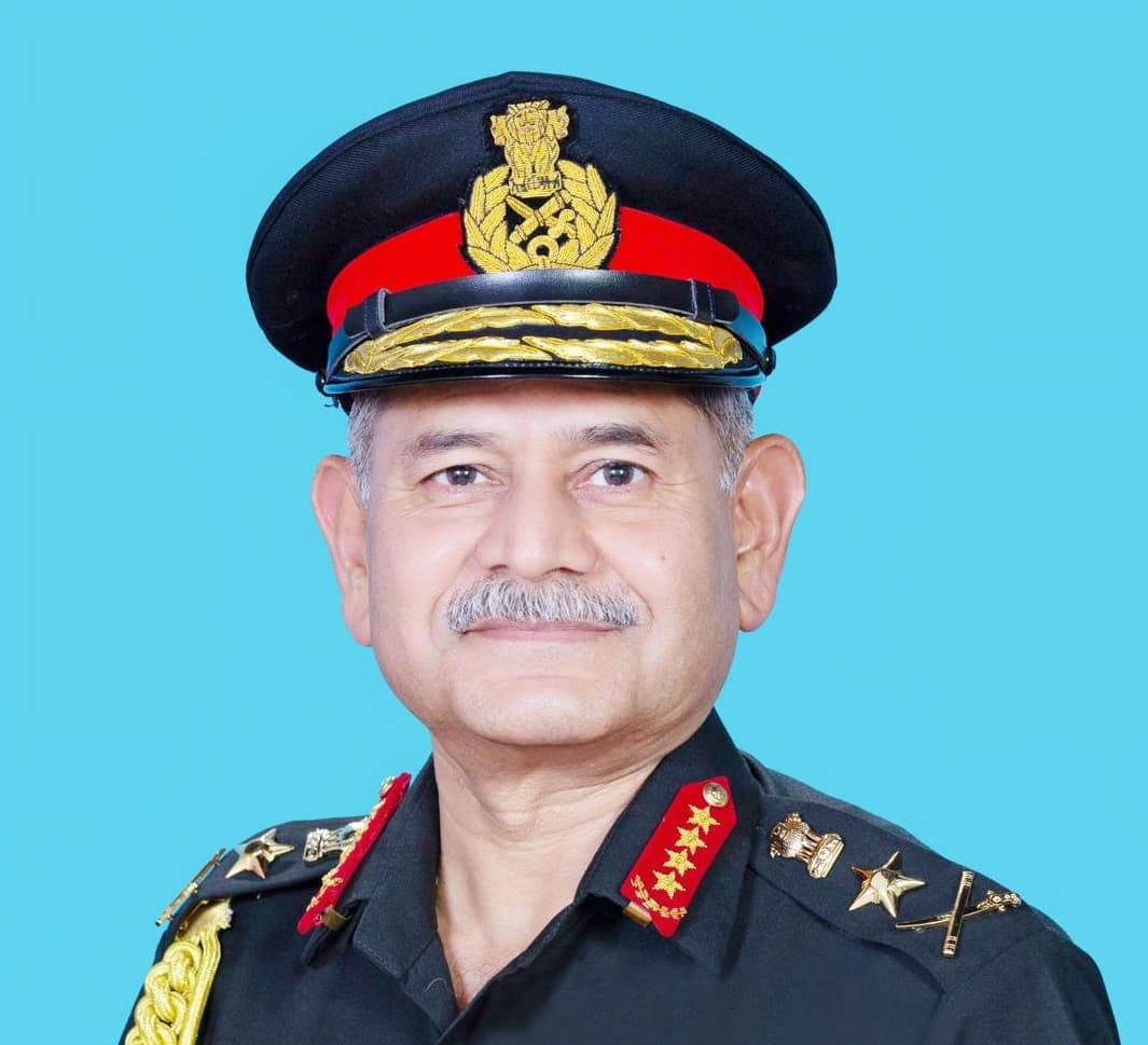 Defense: चीन की चुनौती से निपटने के लिए सेना प्रमुख भूटान हुए रवाना