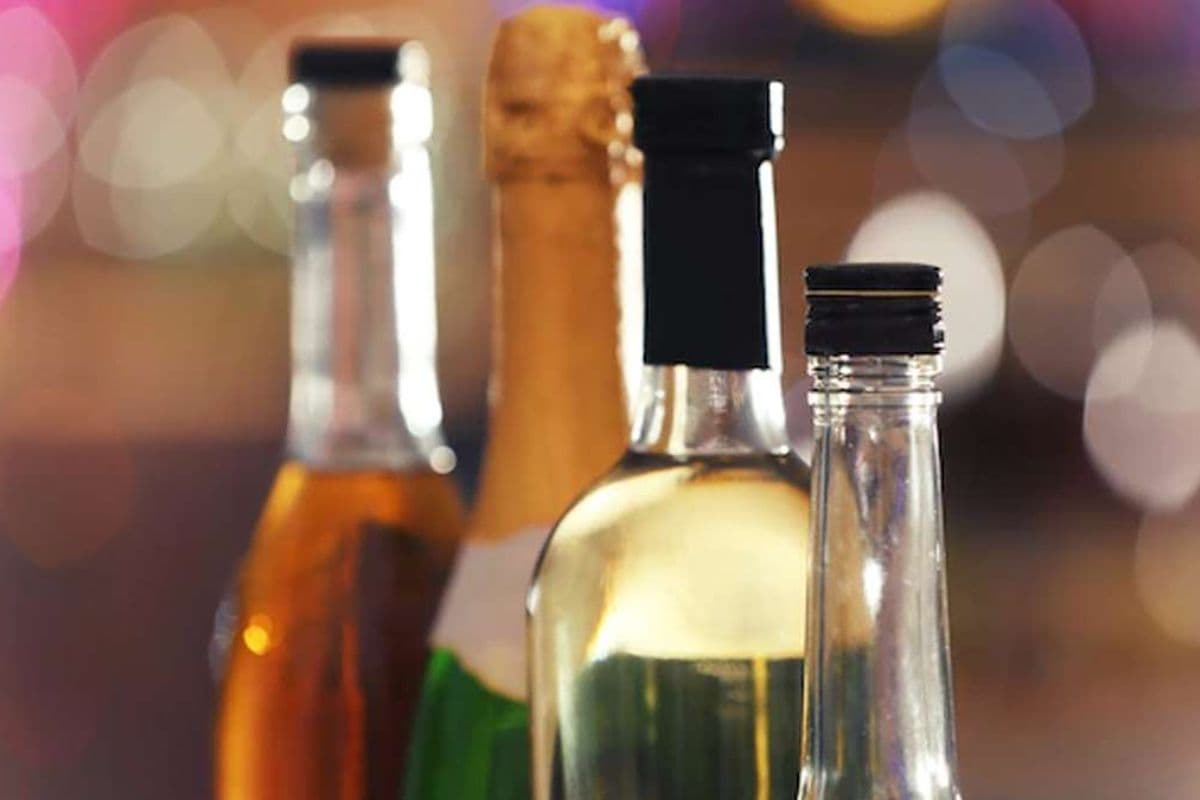 Bihar: बंद कमरे में बर्थडे के बहाने छलक रहा था जाम, नालंदा पुलिस की दबिश ने खोल दिए कई राज