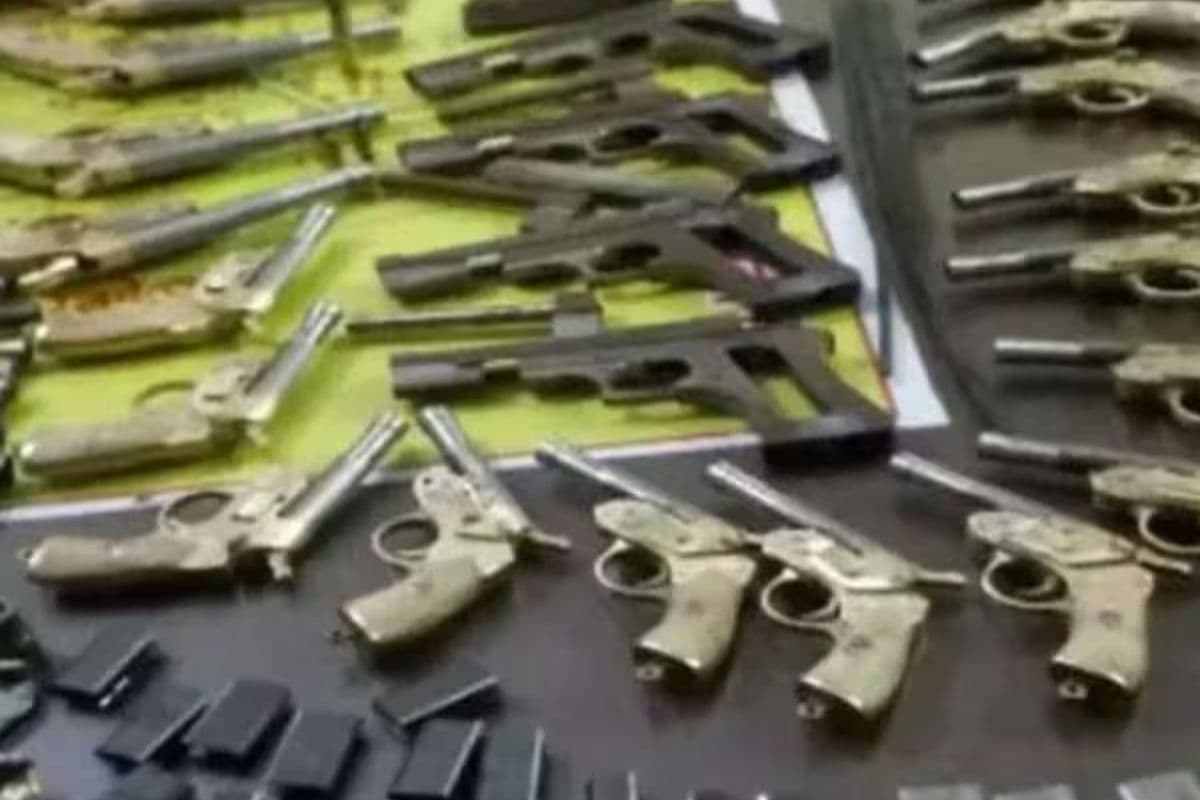बिहार में मिनी गन फैक्ट्री का हुआ बड़ा खुलासा, STF ने तीन आरोपियों को धर दबोचा