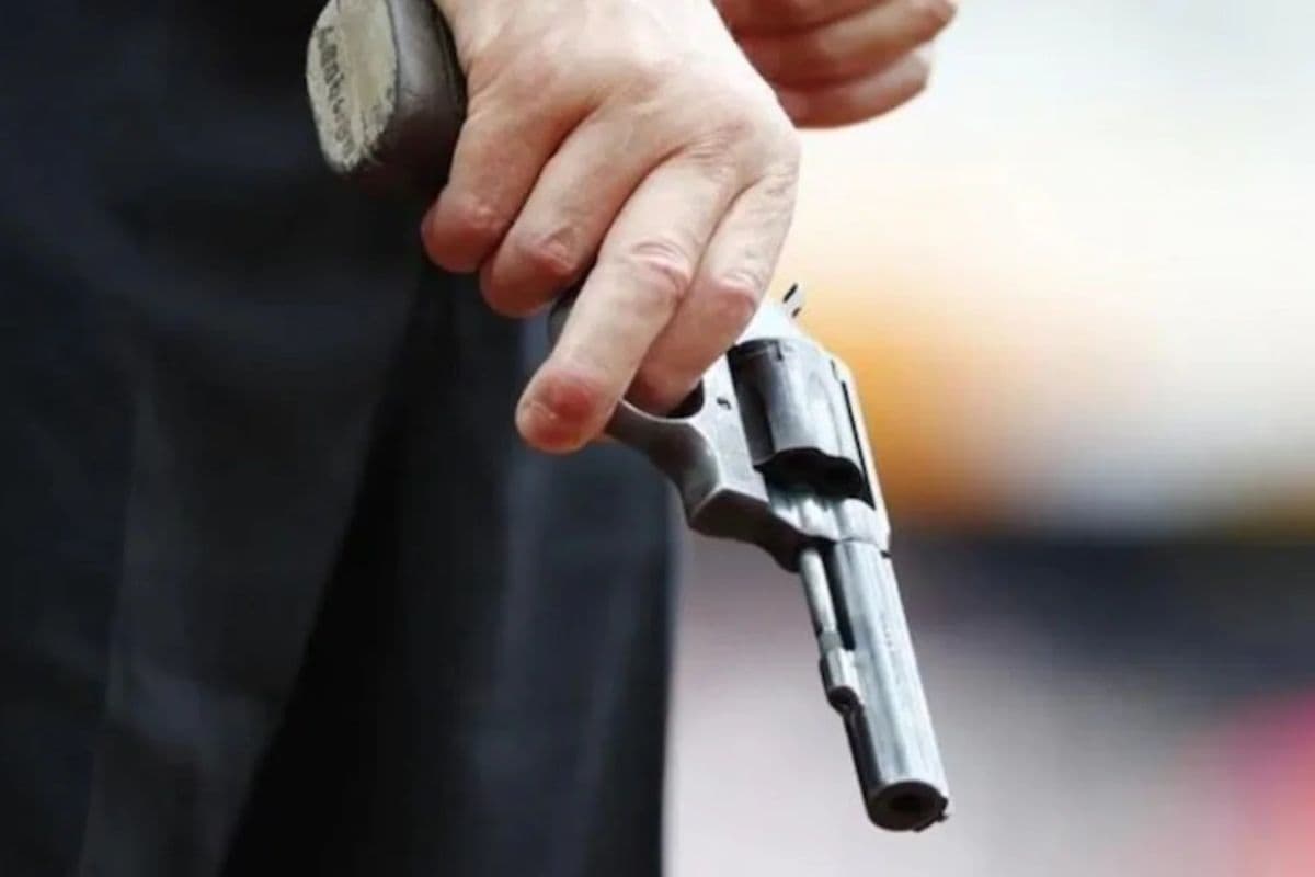 Bihar: औरंगाबाद में मुखिया के घर पर रात में चली गोली, धमकियों से डरे जनप्रतिनिधि ने मांगी सुरक्षा