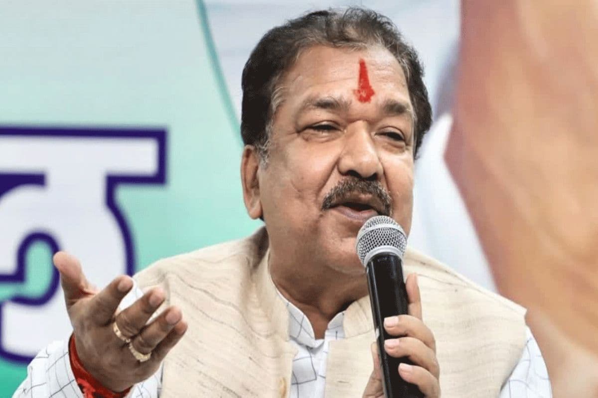 Bihar Politics: “15 साल शासन कर रहे थे तब लाठी बांट रहे थे…”, दिलीप जायसवाल का RJD पर जोरदार प्रहार 