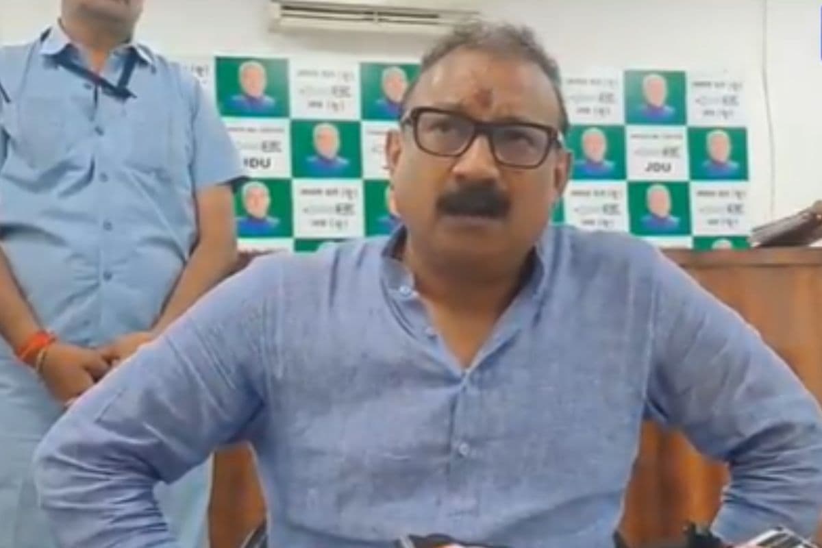 Bihar Politics: तेजस्वी और लालू यादव पर भड़के अशोक चौधरी, बोलें- ये चरवाहा विद्यालय के लोग हैं