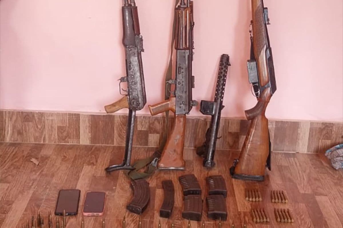 Bihar STF: एसटीएफ और समस्तीपुर पुलिस की कार्रवाई में सरोज कुमार सिंह गिरफ्तार, भारी हथियार और करोड़ों की संपत्ति का खुलासा