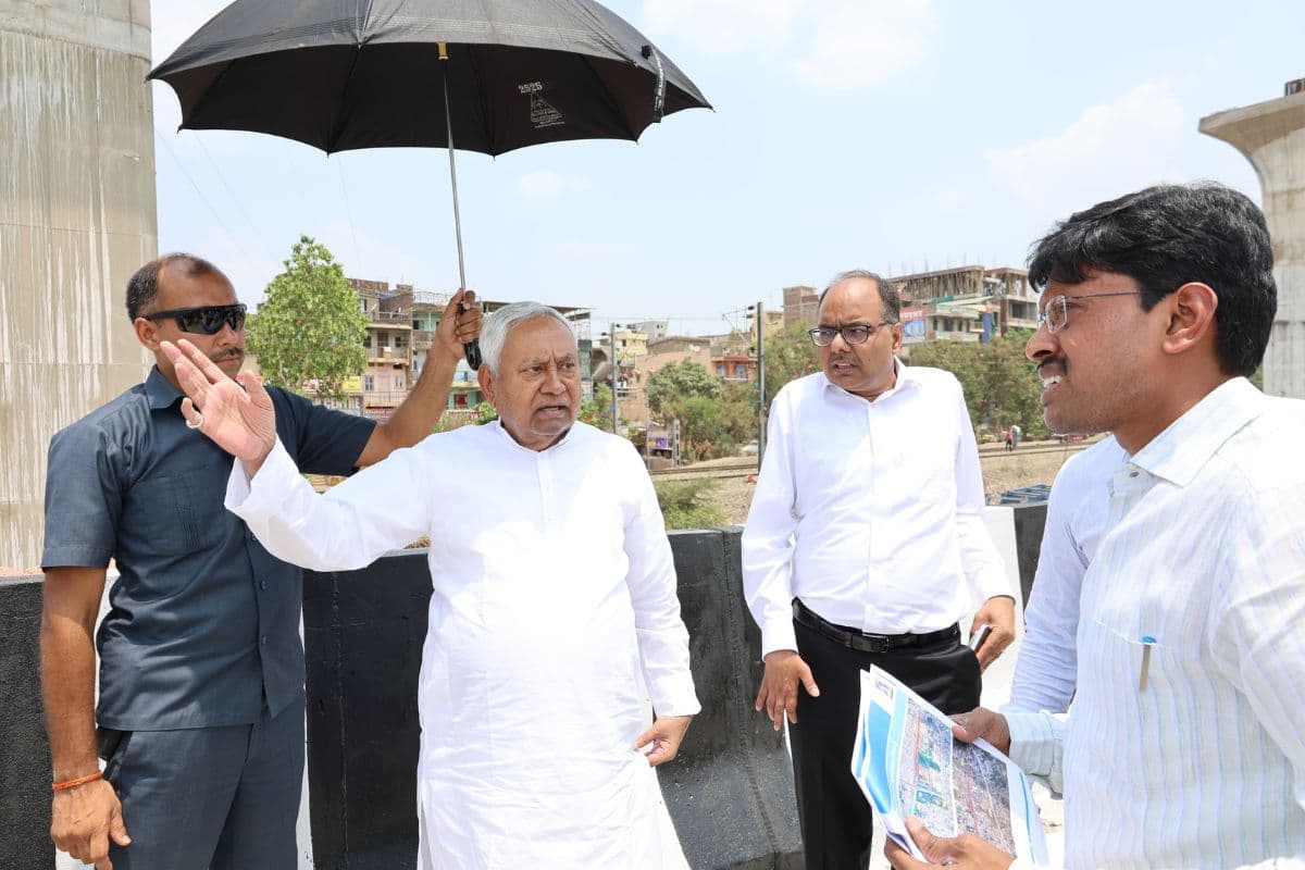 CM Nitish: अचानक मीठापुर-महुली एलिवेटेड रोड और जीरोमाइल-मसौढ़ी रोड का जायजा लेने पहुंचे सीएम नीतीश, अधिकारियों को लगाई फटकार