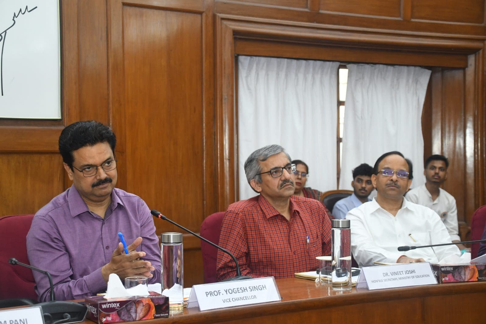 DU: अनुसूचित जनजाति के स्कूली छात्रों के लिए डीयू ने शुरू किया ‘जयहिंद’ योजना