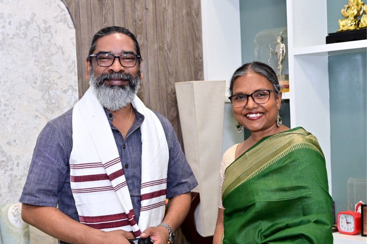 Dr Sonajharia Minj with hemant soren Dr Sonajharia Minj with hemant soren