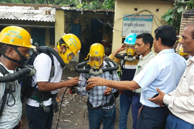 झारखंड की सीसीएल ढोरी अंडरग्राउंड खदान में अचानक लगी आग, मची अफरा-तफरी