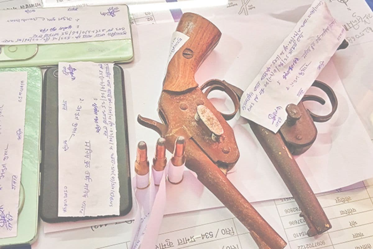 Gaya News: गया जी में लूट की बड़ी साजिश नाकाम, तीन कुख्यात बदमाश धराये, हथियार बरामद