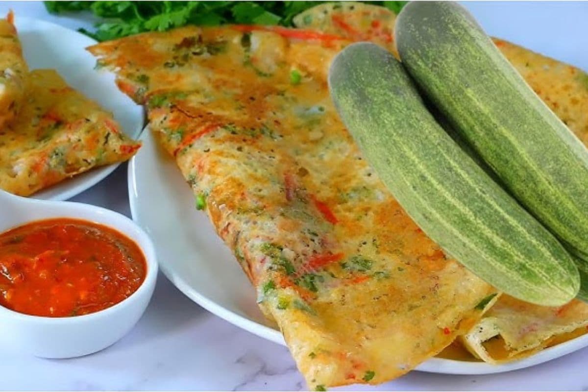 Healthy Cucumber Cheela Recipe: गर्मियों में खाएं हल्का, टेस्टी और टमी-फ्रेंडली खीरे का चीला