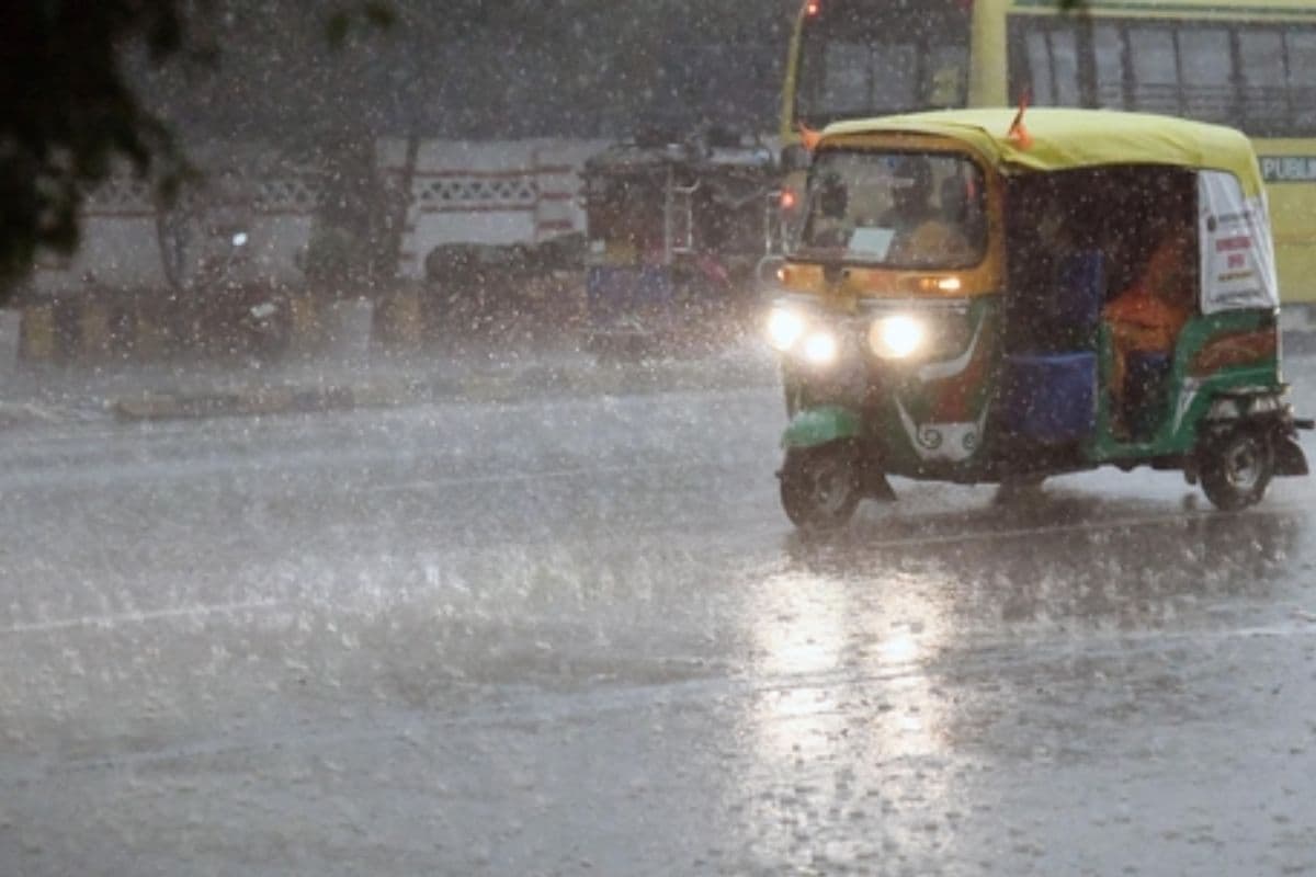 Bihar Rain Alert: बिहार के 18 जिलों में अगले 24 घंटे के दौरान भारी बारिश, मेघगर्जन और वज्रपात की चेतवानी, IMD ने जारी किया येलो अलर्ट