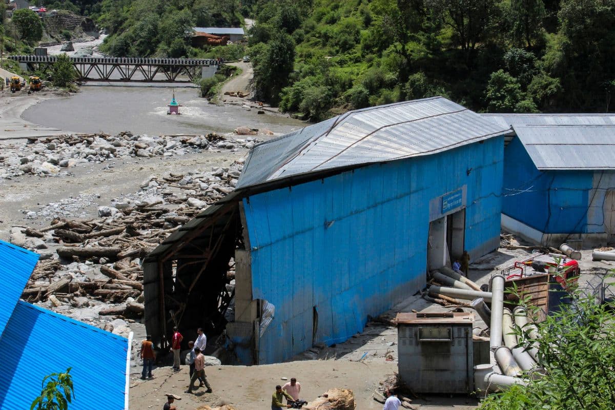 Himachal Cloud Burst: हिमाचल प्रदेश में बादल फटने से भारी तबाही, मरने वालों की संख्या 4 हुई, 7 अब भी लापता