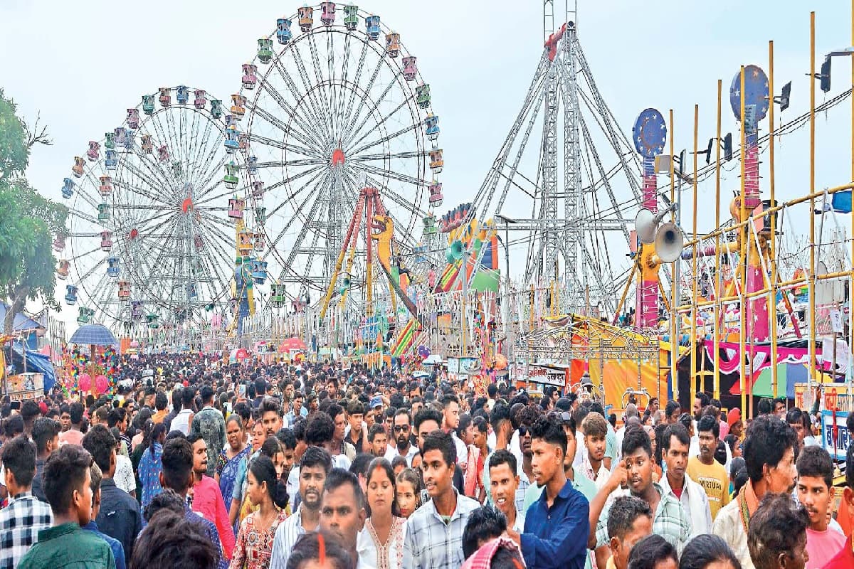 Rath Yatra 2025: बारिश भी नहीं रोक सकी भक्तों का उत्साह, भाई-बहन के साथ मुख्य मंदिर लौटे जगत के नाथ