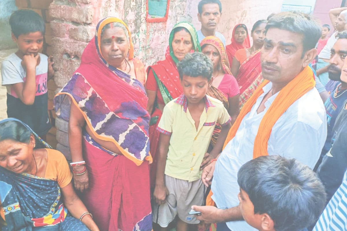 ट्रेन के आगे कूदे पांच लोग, फरीदाबाद में जमुई निवासी युवक ने अपने चार बच्चों के साथ की आत्महत्या