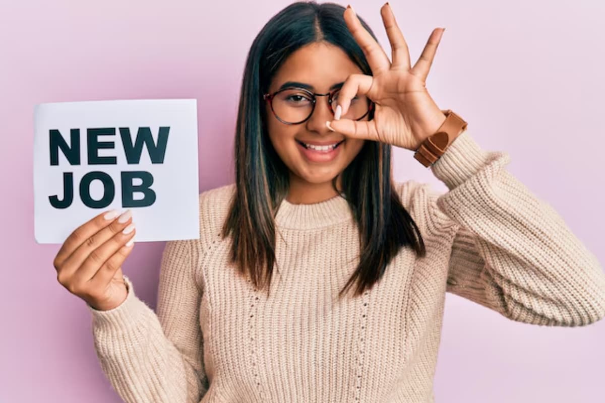 Job Alert 2025: कम योग्यता, बड़ा मौका! 8वीं से ITI पास युवाओं के लिए 523 सरकारी पदों पर भर्ती