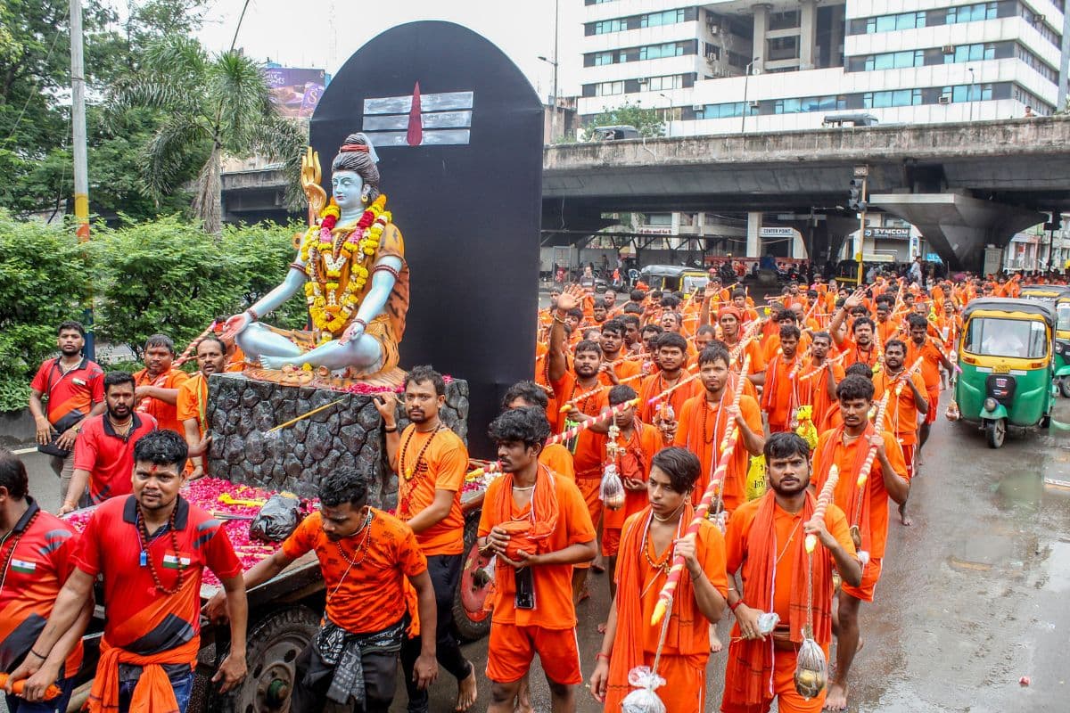 Kanwar Yatra 2025: यूपी के इस जिले में बच्चों की बल्ले-बल्ले, 1 हफ्ते तक स्कूल रहेंगे बंद