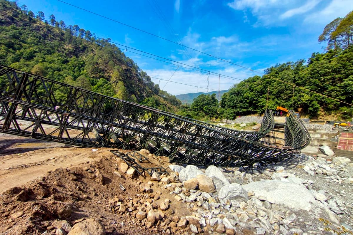 केदारनाथ पैदल मार्ग पर आया भारी मलबा, सोनप्रयाग से केदारनाथ धाम जाने वाला मार्ग अगले आदेश तक स्थगित