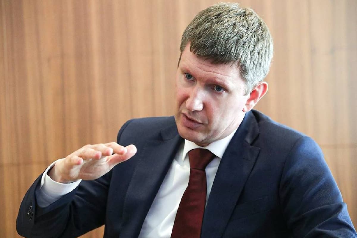 रूस में मंदी की दस्तक, विदेशी निवेश की कमी और सैन्य निर्भरता से बढ़ा आर्थिक संकट