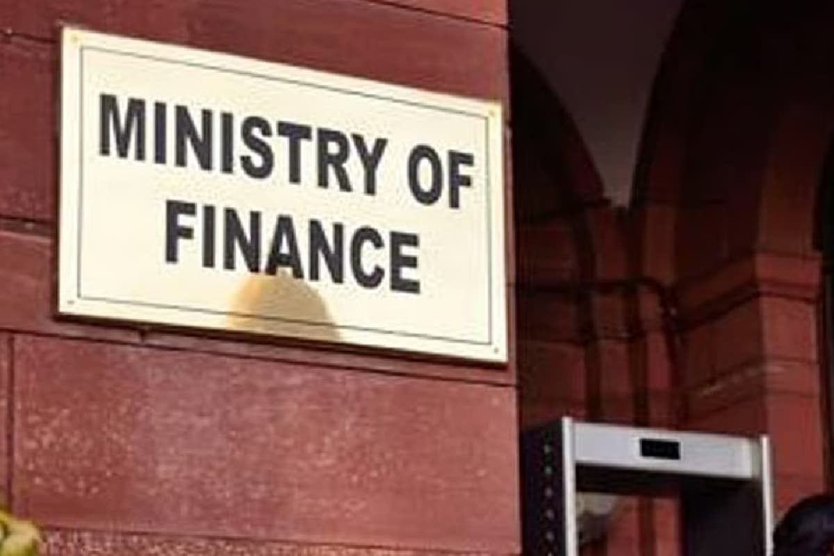 बैंकों में घुसकर कर्मचारियों पर हमला… नहीं चलेगा, एक्शन में आया वित्त मंत्रालय