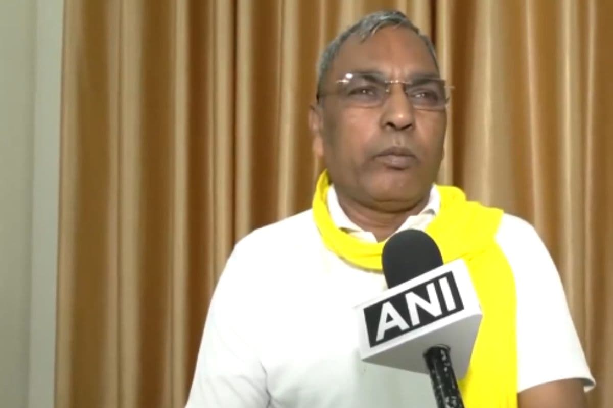 '2027 में साइकिल मुसलमान चलाएं, अखिलेश कैरियर पर बैठें...' ओपी राजभर का सपा पर तंज