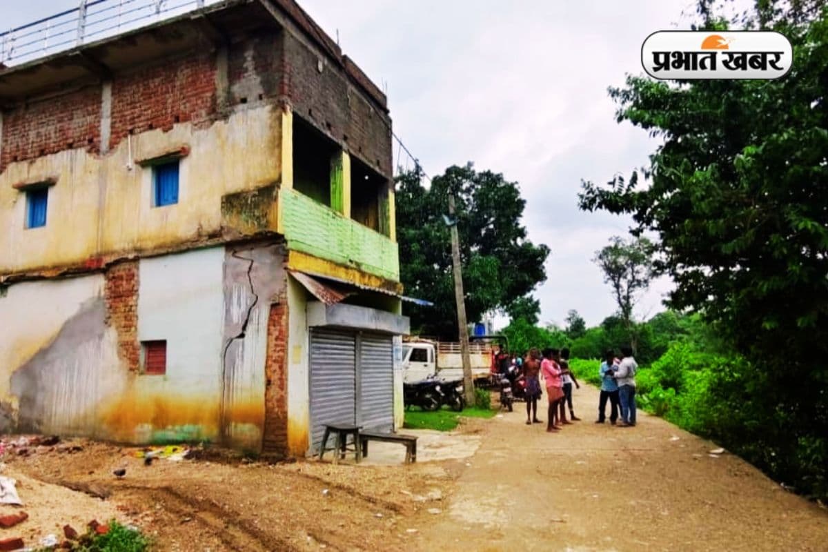 9 लोगों की मौत की खबर से मची चीख-पुकार, गांव में पसरा सन्नाटा