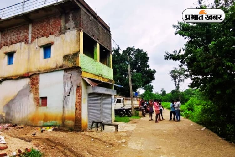 9 लोगों की मौत की खबर से मची चीख-पुकार, गांव में पसरा सन्नाटा